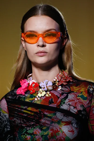 Look 101